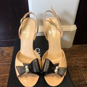 CHANEL BEIGE SHOES WITH BOW SIZE 8